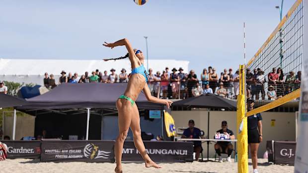 beach volleyball